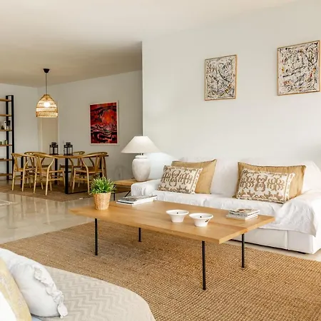 Guadalmina Beach Holidays Apartment,