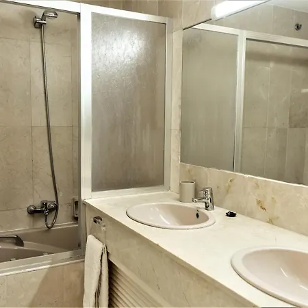 Guadalmina Beach Holidays Apartment, *